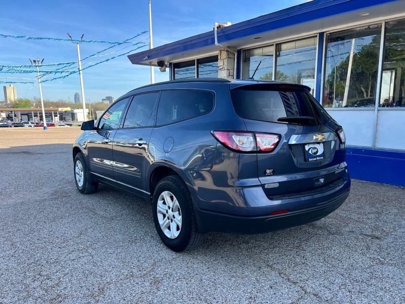 Chevrolet Traverse Vehicle Image 05