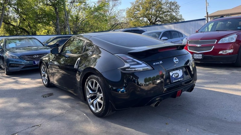 Nissan 370Z Vehicle Image 02