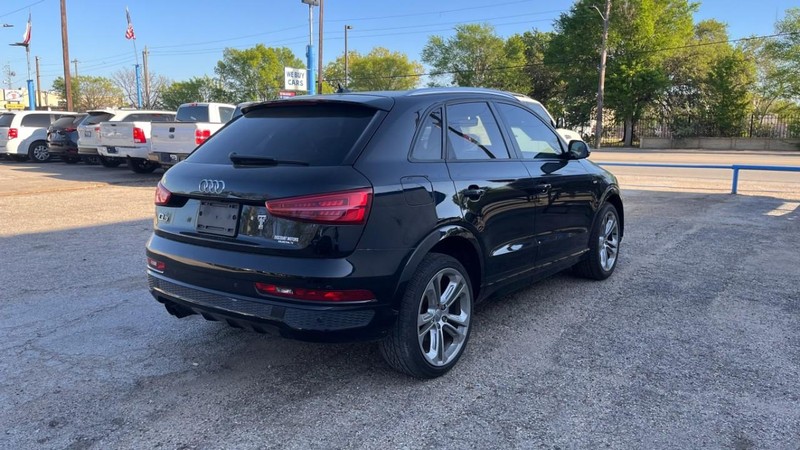 Audi Q3 Vehicle Image 02