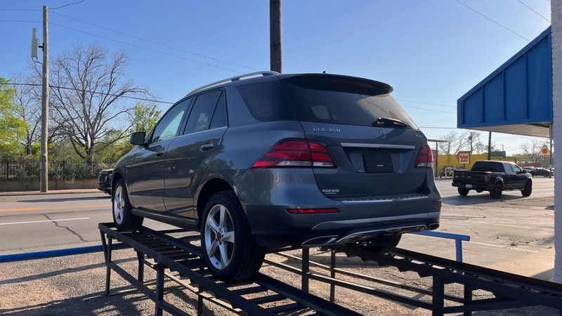 Mercedes-Benz GLE Vehicle Image 07