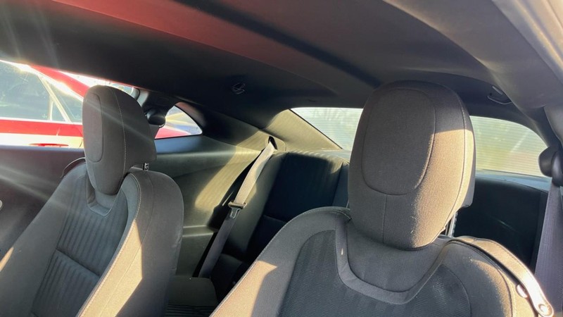 Chevrolet Camaro Vehicle Image 05