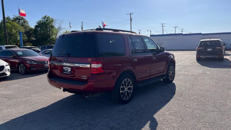 Ford Expedition Vehicle Image 03