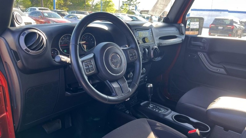 Jeep Wrangler Vehicle Image 05