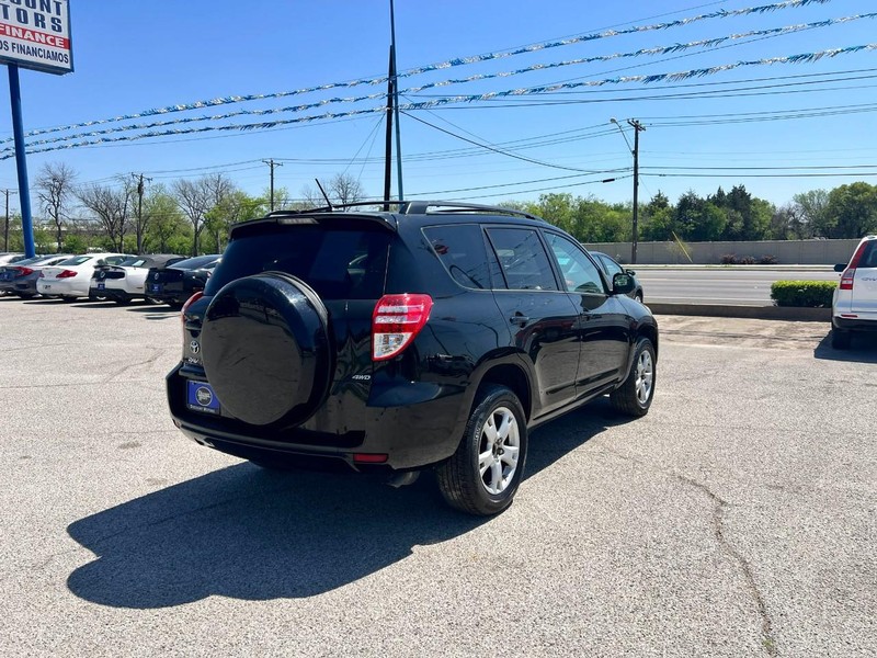 Toyota RAV4 Vehicle Image 04