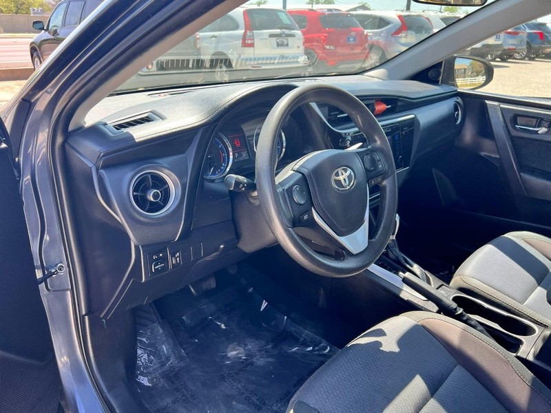 Toyota Corolla Vehicle Image 06