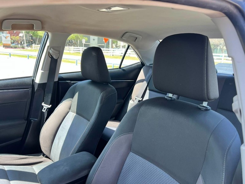 Toyota Corolla Vehicle Image 07