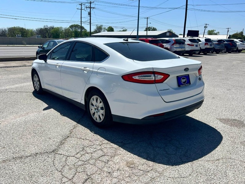 Ford Fusion Vehicle Image 06