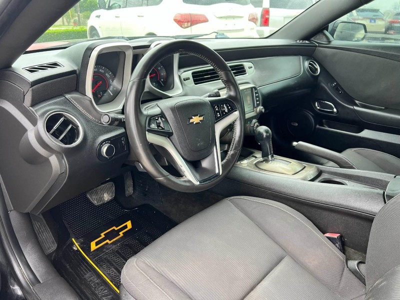 Chevrolet Camaro Vehicle Image 06