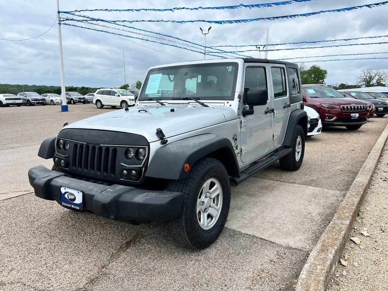 Jeep Wrangler Vehicle Image 02