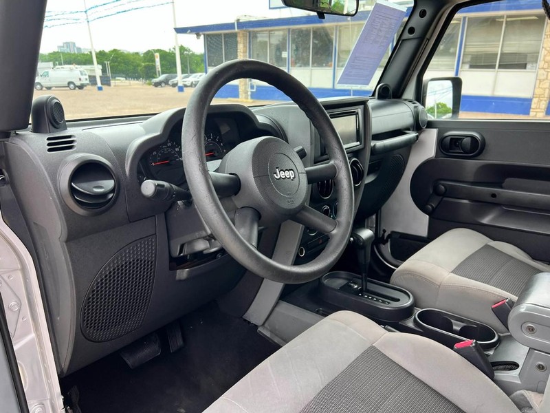 Jeep Wrangler Vehicle Image 06