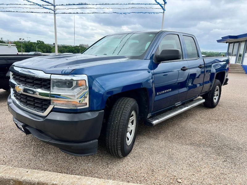 Chevrolet Silverado 1500 Vehicle Image 02