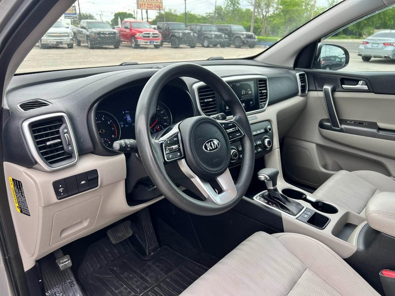 Kia Sportage Vehicle Image 06