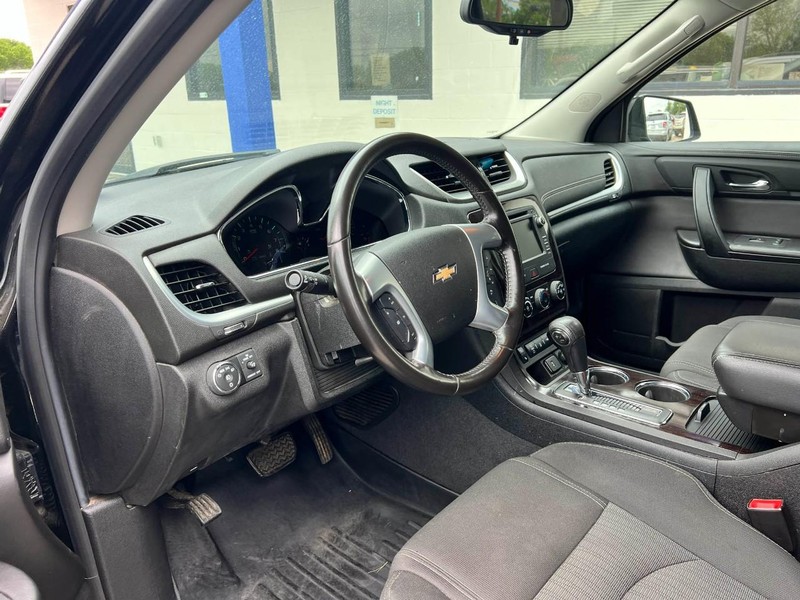 Chevrolet Traverse Vehicle Image 06