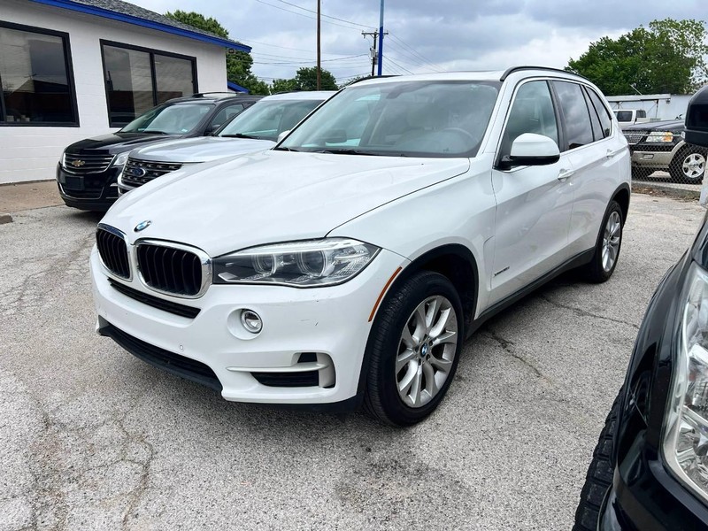 BMW X5 Vehicle Image 02
