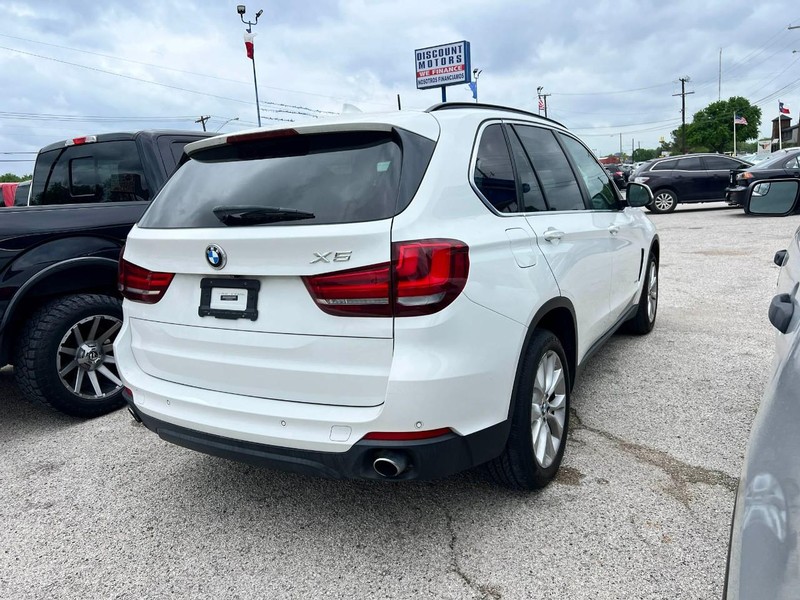 BMW X5 Vehicle Image 04