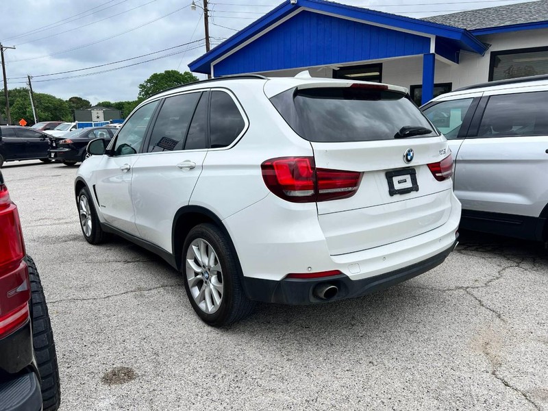 BMW X5 Vehicle Image 05