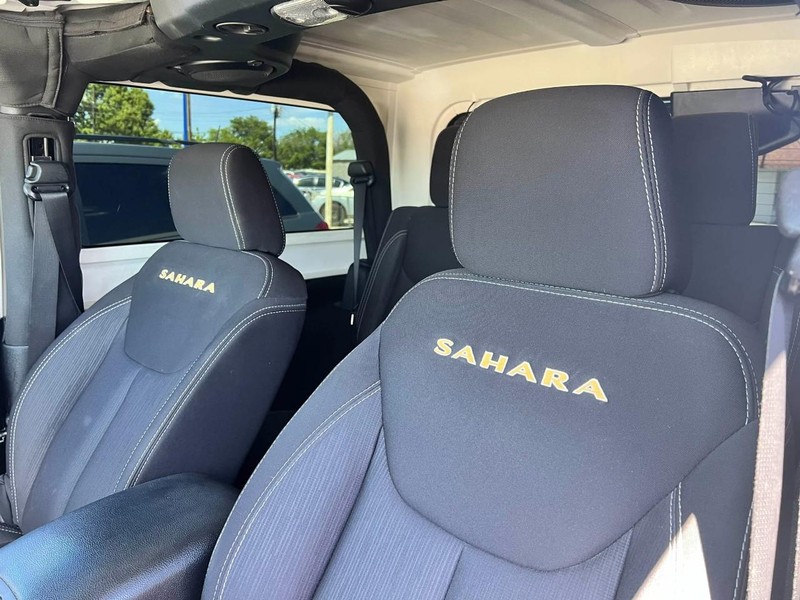 Jeep Wrangler Vehicle Image 07