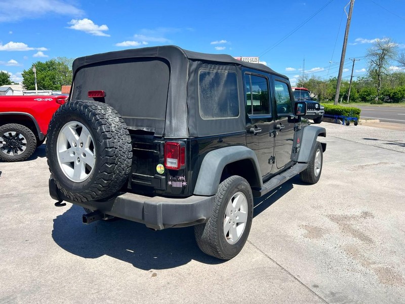 Jeep Wrangler Unlimited Vehicle Image 04