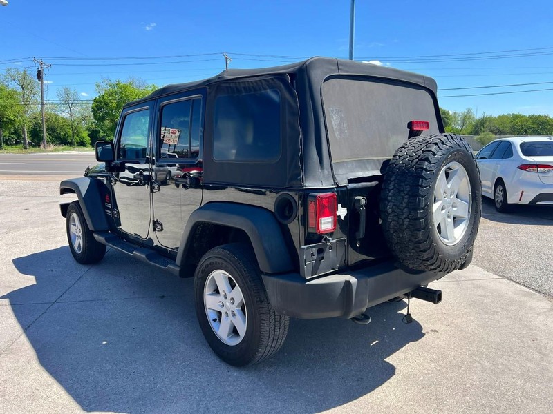 Jeep Wrangler Unlimited Vehicle Image 05