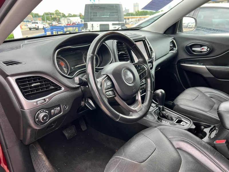 Jeep Cherokee Vehicle Image 06