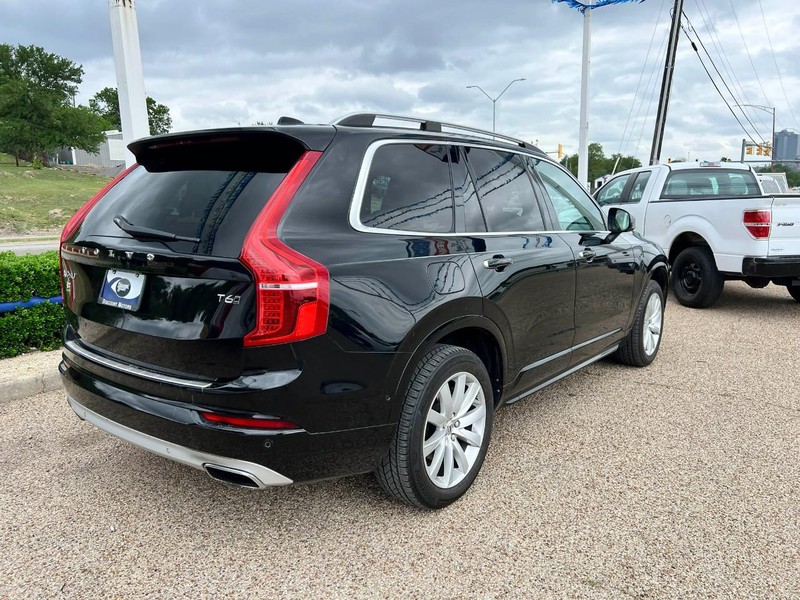 Volvo XC90 Vehicle Image 04