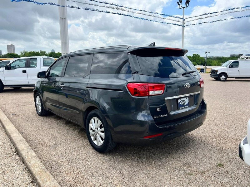 Kia Sedona Vehicle Image 04