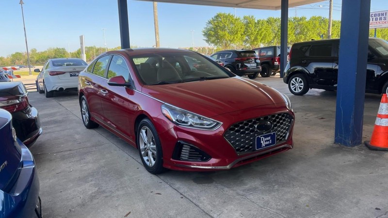 Hyundai Sonata Vehicle Image 03