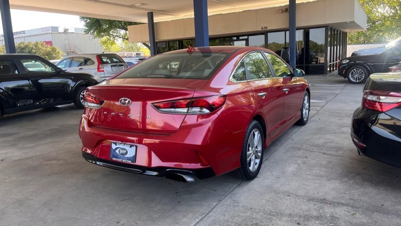 Hyundai Sonata Vehicle Image 04