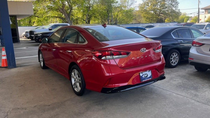 Hyundai Sonata Vehicle Image 05