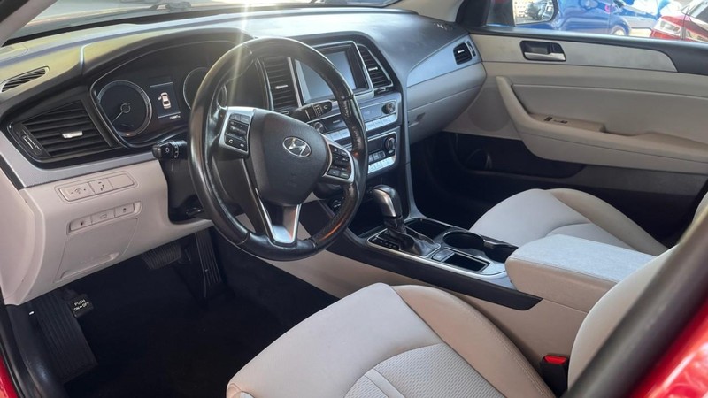 Hyundai Sonata Vehicle Image 07