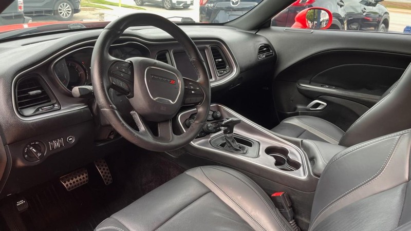 Dodge Challenger Vehicle Image 03