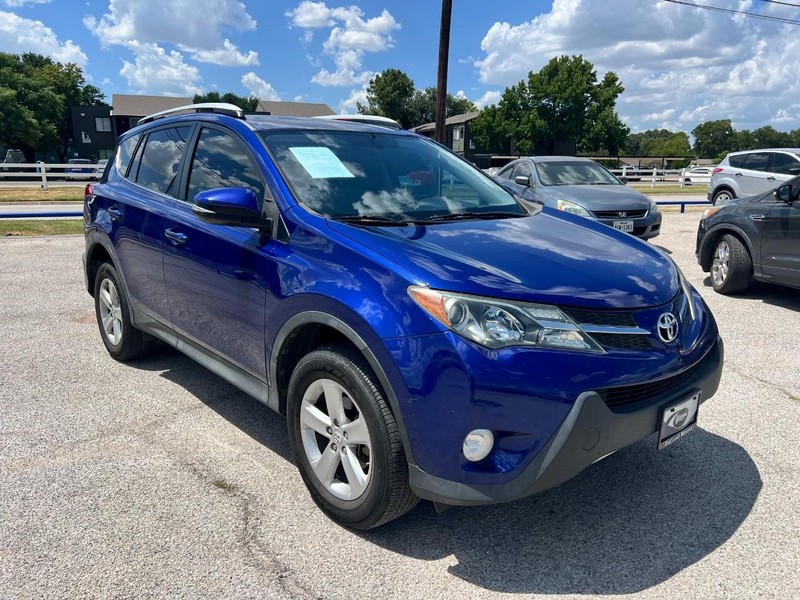 Toyota RAV4 Vehicle Image 03