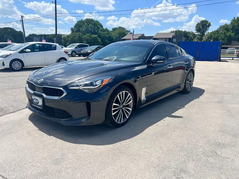 Kia Stinger Vehicle Image 02
