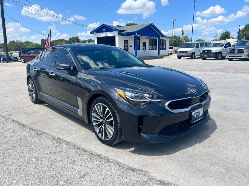 Kia Stinger Vehicle Image 03