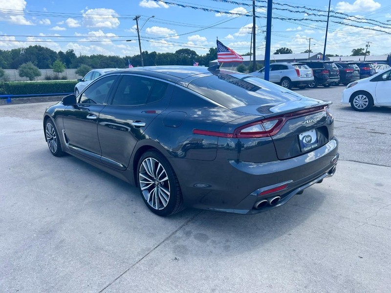 Kia Stinger Vehicle Image 05