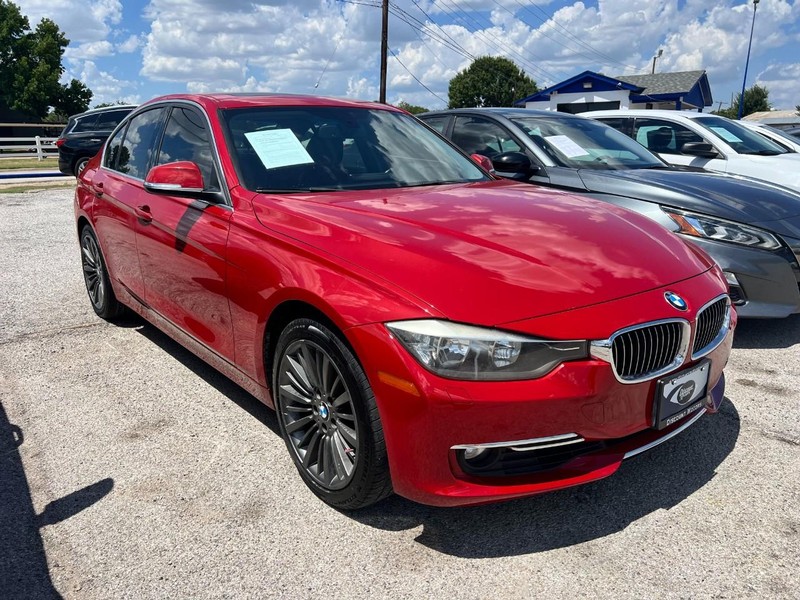 BMW 3 Series Vehicle Image 03
