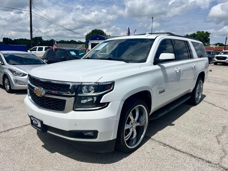Chevrolet Suburban Vehicle Image 02