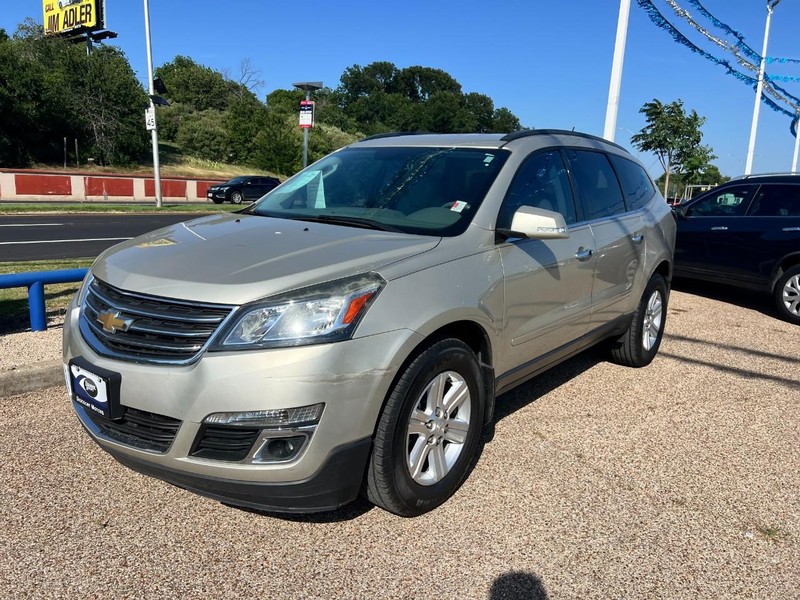 Chevrolet Traverse Vehicle Image 02