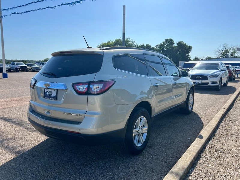 Chevrolet Traverse Vehicle Image 04