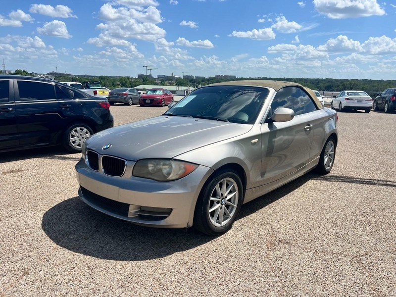 BMW 1 Series Vehicle Image 02