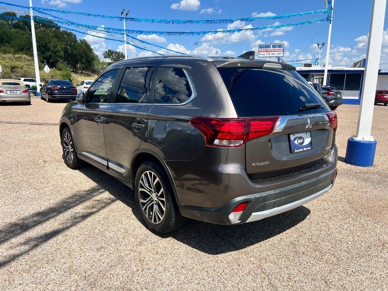 Mitsubishi Outlander Vehicle Image 07