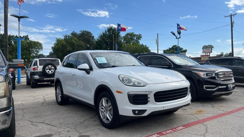 Porsche Cayenne Vehicle Image 03