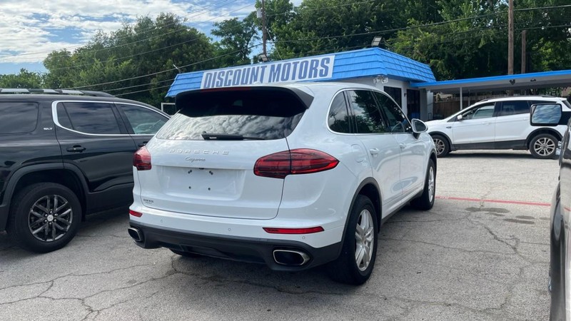 Porsche Cayenne Vehicle Image 04