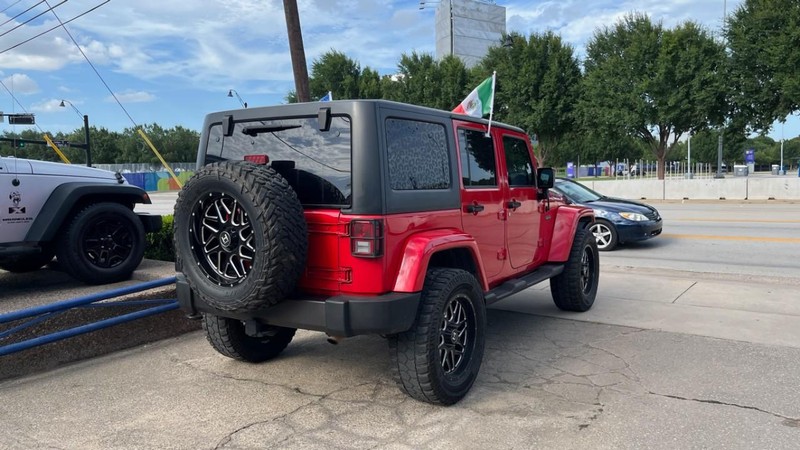 Jeep Wrangler Unlimited Vehicle Image 04