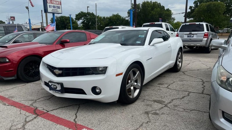 Chevrolet Camaro Vehicle Image 02