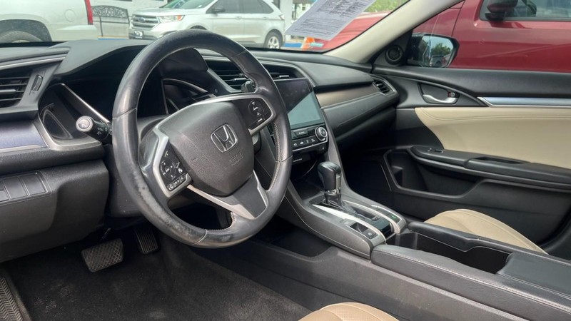 Honda Civic Sedan Vehicle Image 07