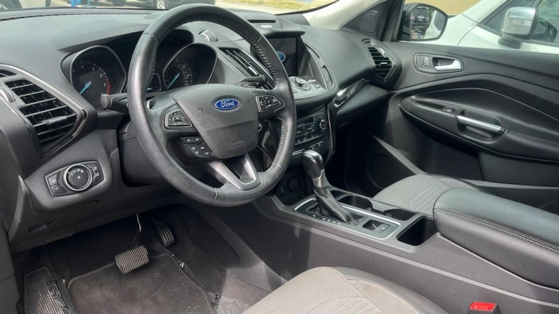 Ford Escape Vehicle Image 07