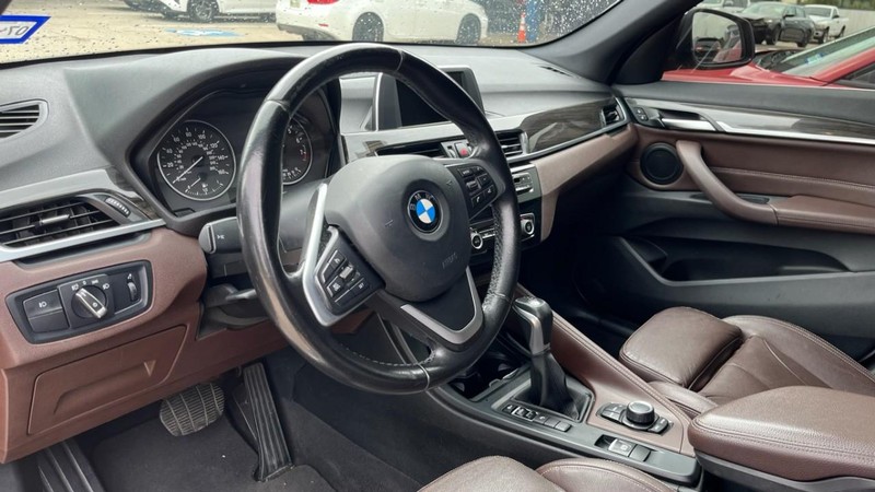 BMW X1 Vehicle Image 06