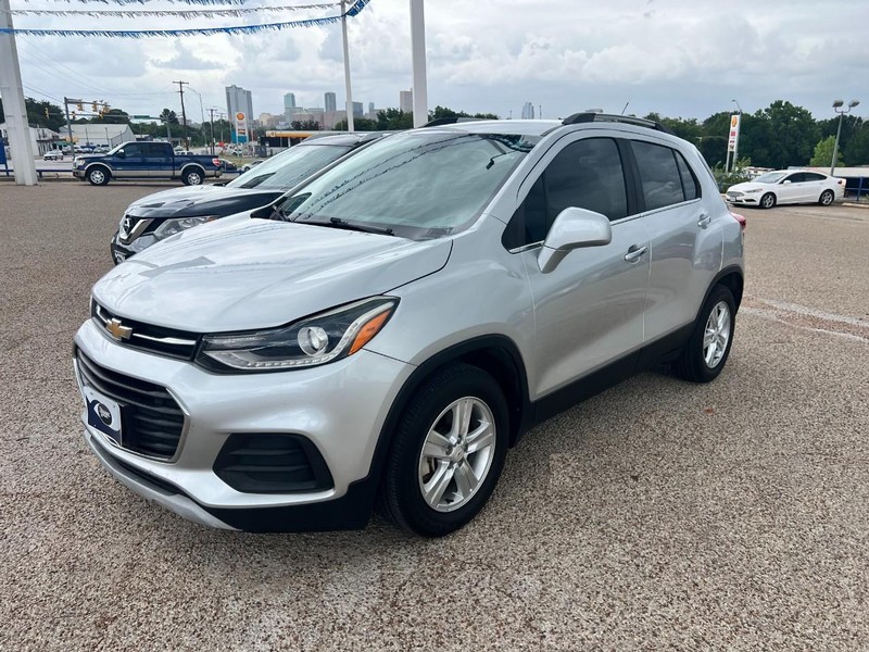 Chevrolet Trax Vehicle Image 02