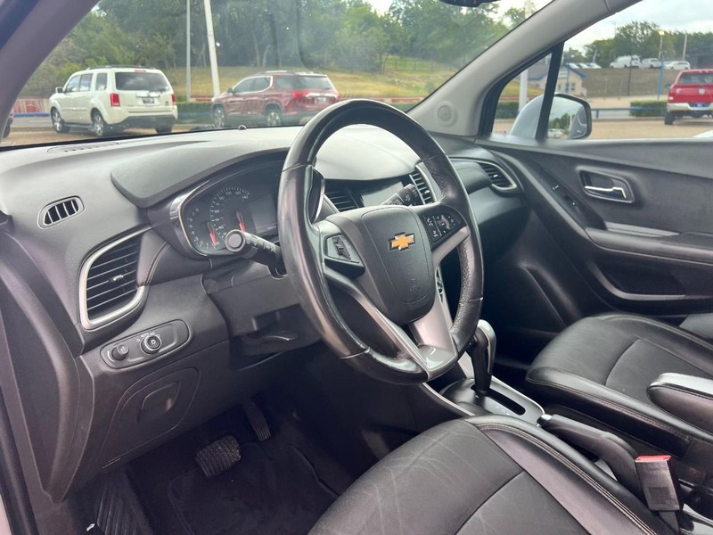 Chevrolet Trax Vehicle Image 05